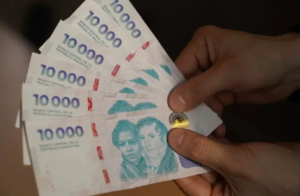 Caen ingresos, sube la mora y se agrava el endeudamiento familiar