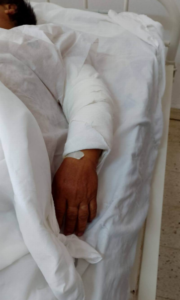 Una mujer terminó hospitalizada tras ser atacada por una jauría