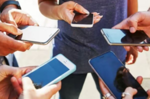 Escuela correntina implementa jornadas sin celulares para mejorar el aprendizaje