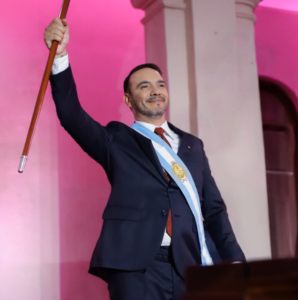 Valdés habilitó la venta del aceite medicinal de Caá Cannabis en farmacias de Corrientes