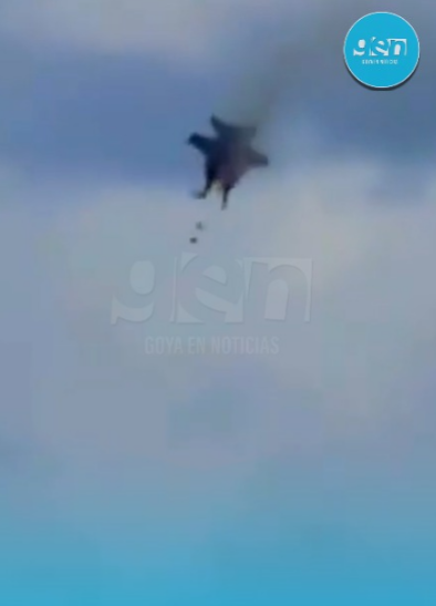TRAGEDIA EN EL AIRE: CHOCARON DOS AVIONES MILITARES EN PLENO SHOW EN EE. UU.