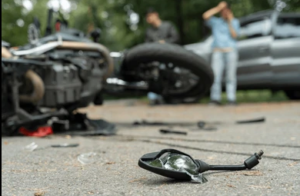 Una menor resultó gravemente herida tras caer de una motocicleta