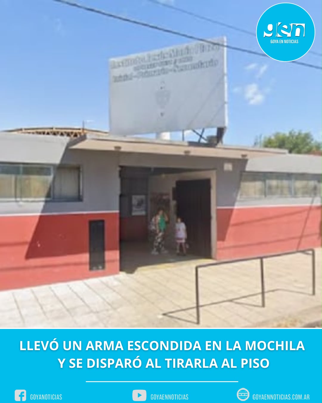 Llevó un arma escondida en la mochila y se disparó al tirarla al piso